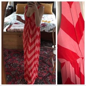 🦋 5/$15 J. CREW maxi dress. Chevron orange and coral